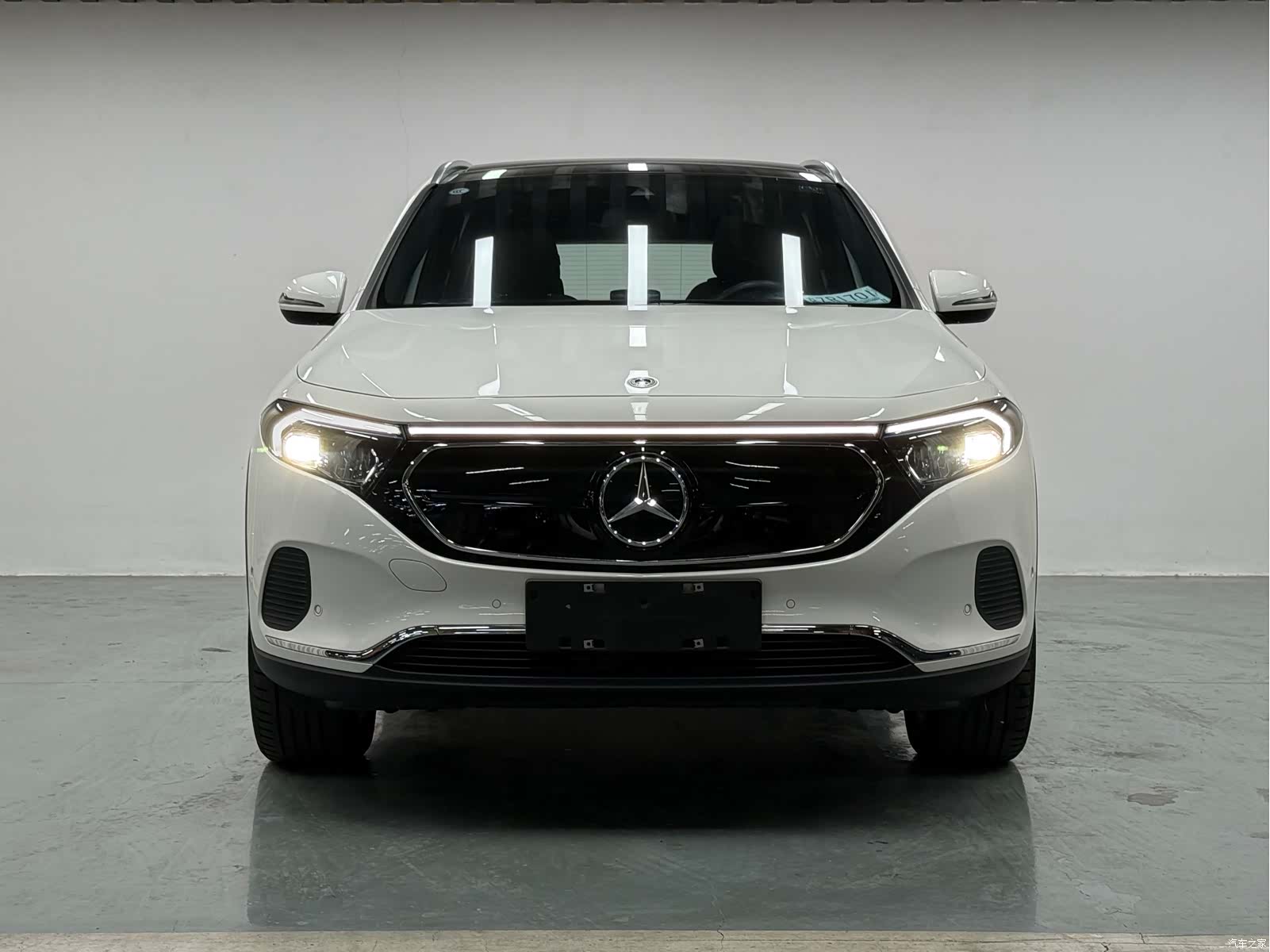 Mercedes-Benz EQA, 2024 3