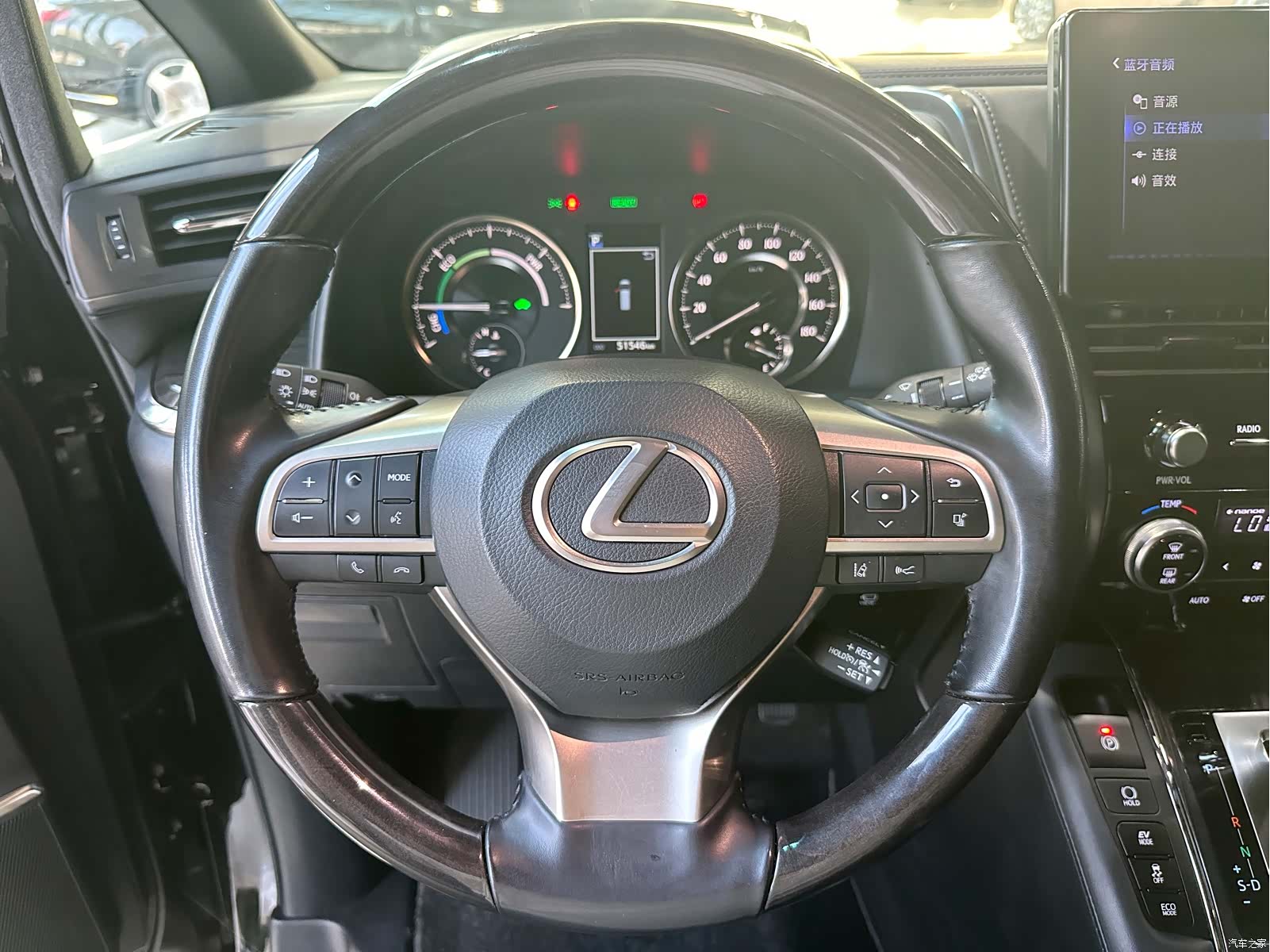 Lexus LM, 2021 13