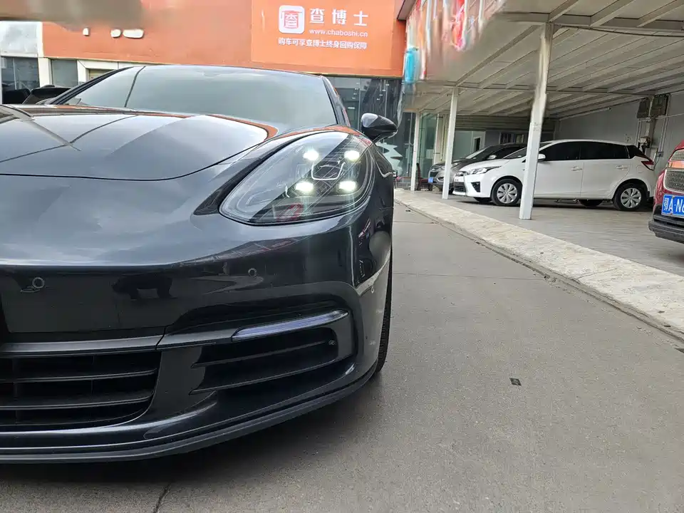 Porsche Panamera