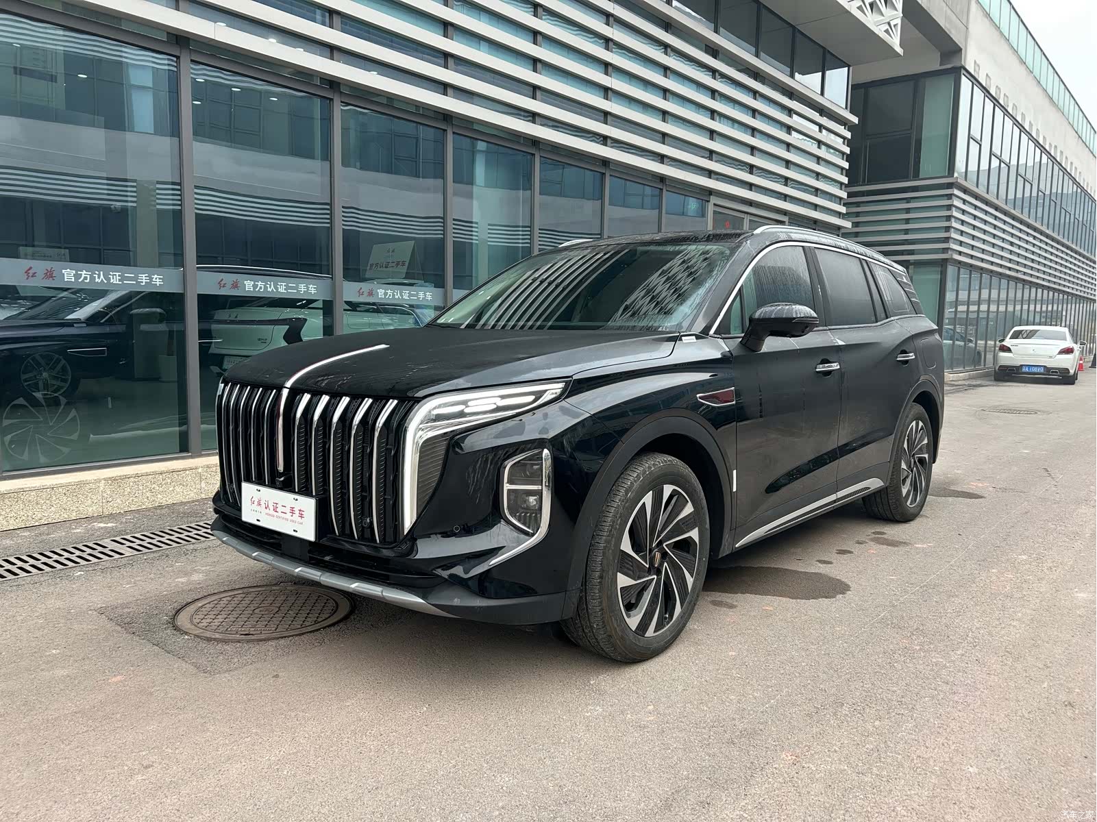 Hongqi HS7, 2024 1