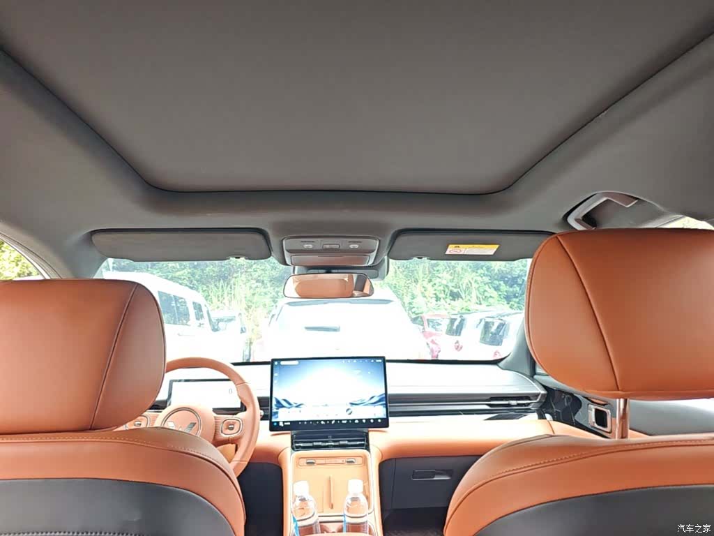 Wuling Starlight, 2025 18