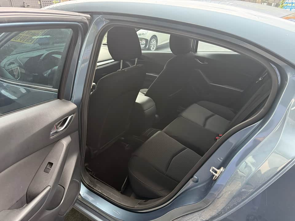Mazda 3 Angkesaila Mazda 3 Angkesaila