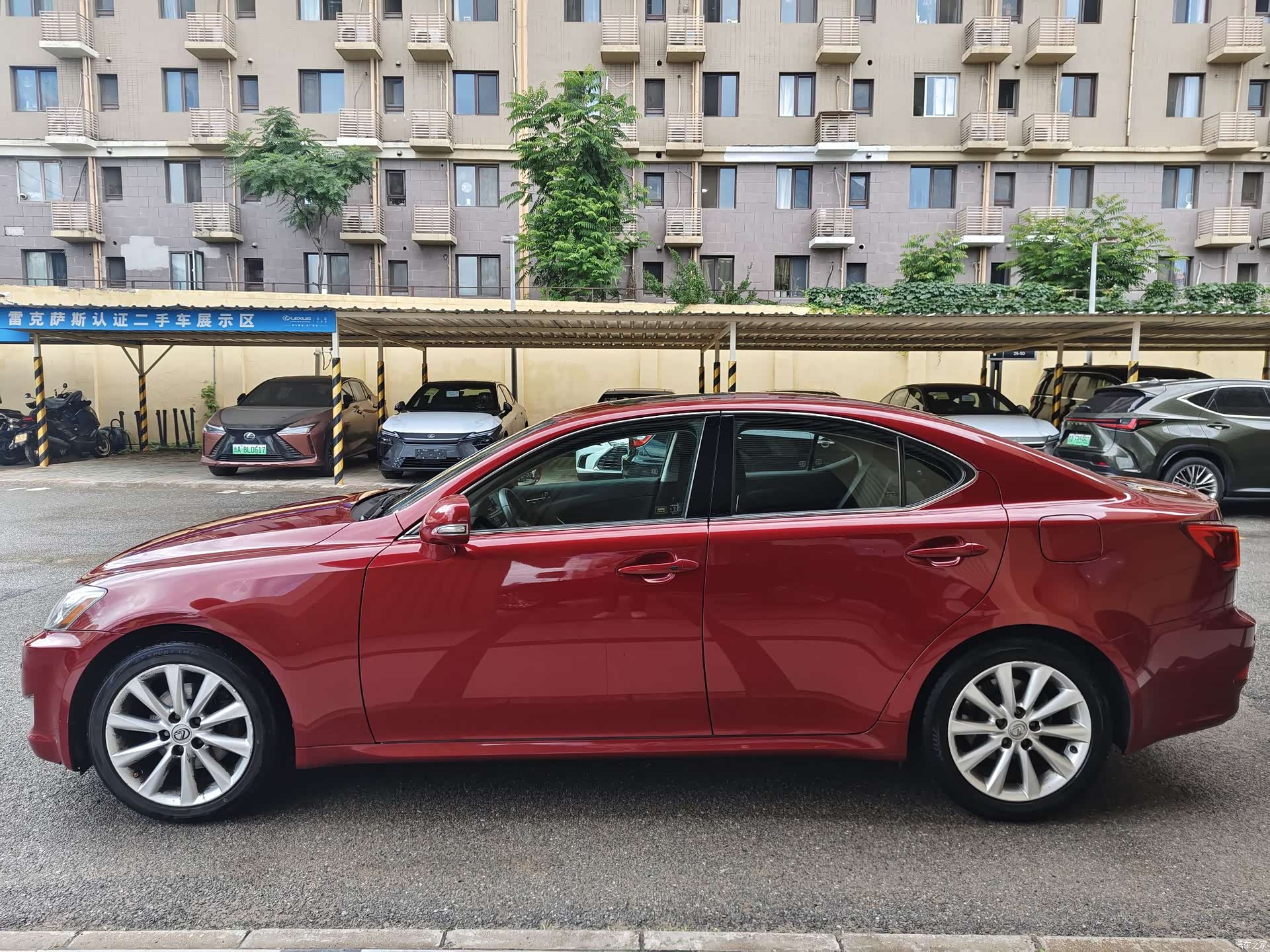 Lexus IS, 2009 7
