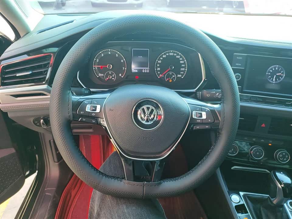 Volkswagen Sagitar