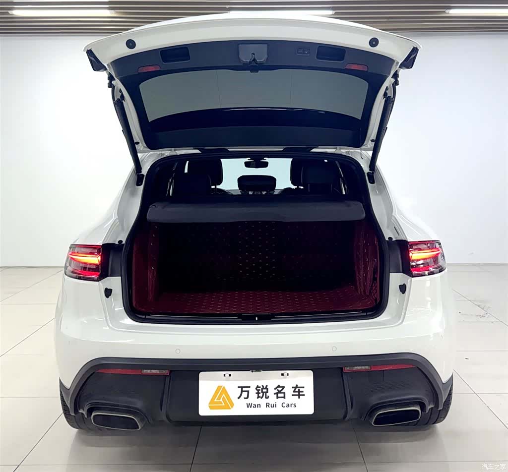 Porsche Macan, 2023 все фото