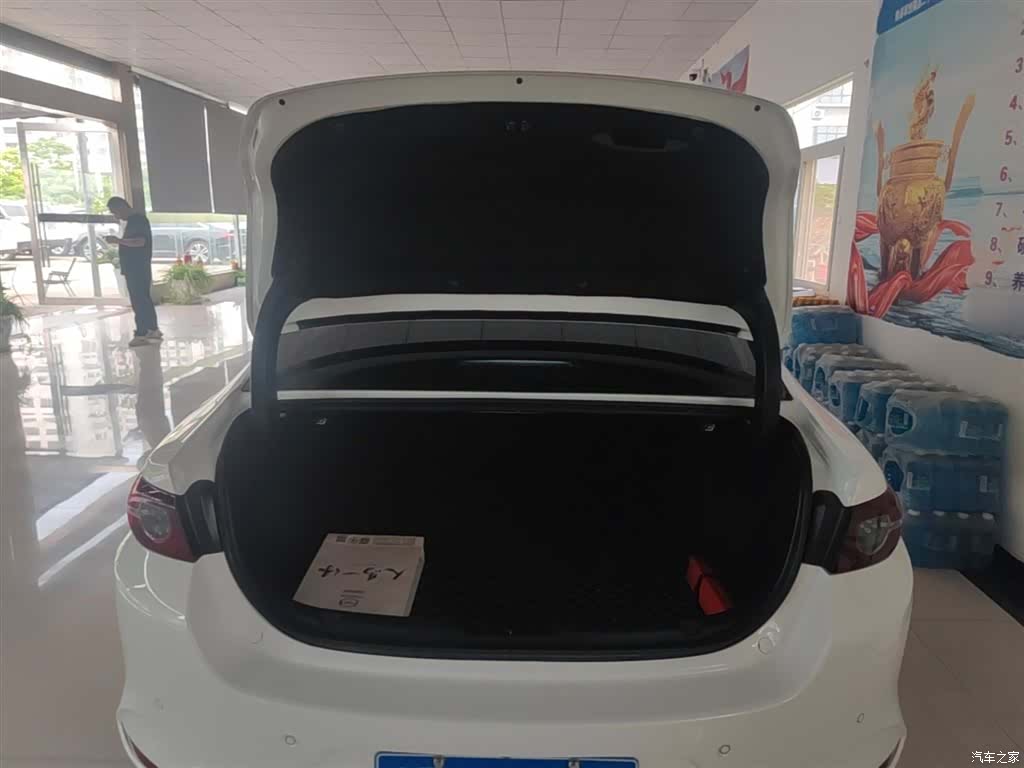Mazda Mazda3, 2025 19