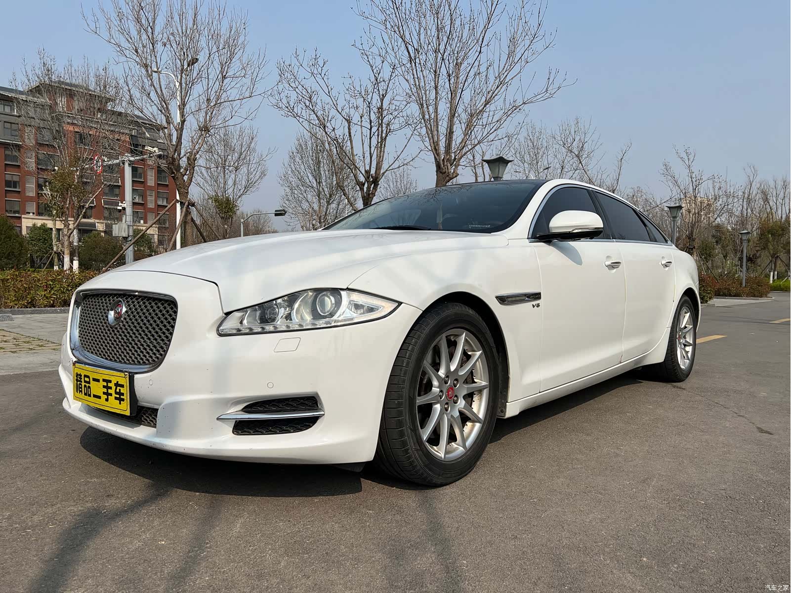 Jaguar XJ, 2014 1