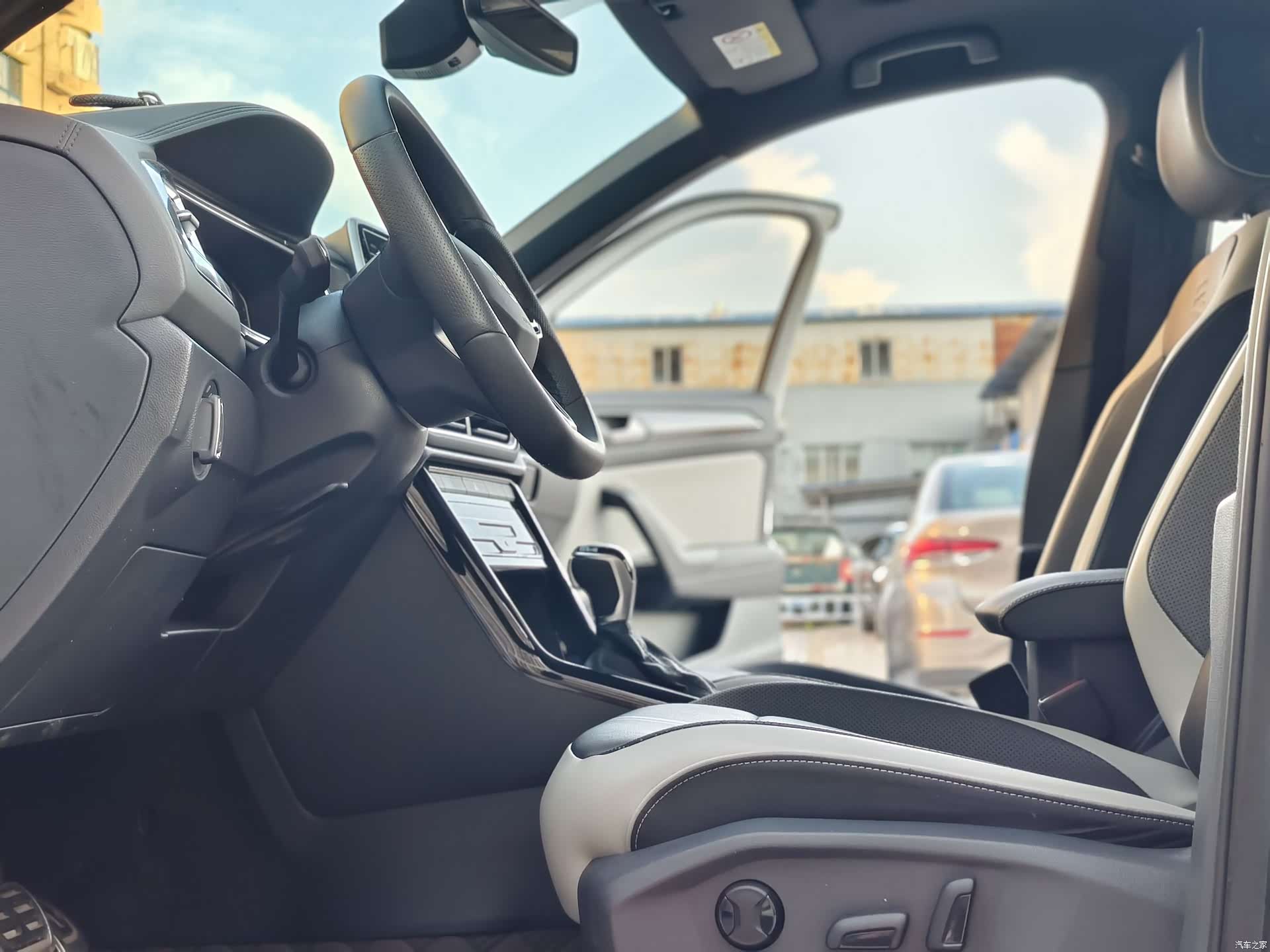 Volkswagen T-ROC, 2024 7