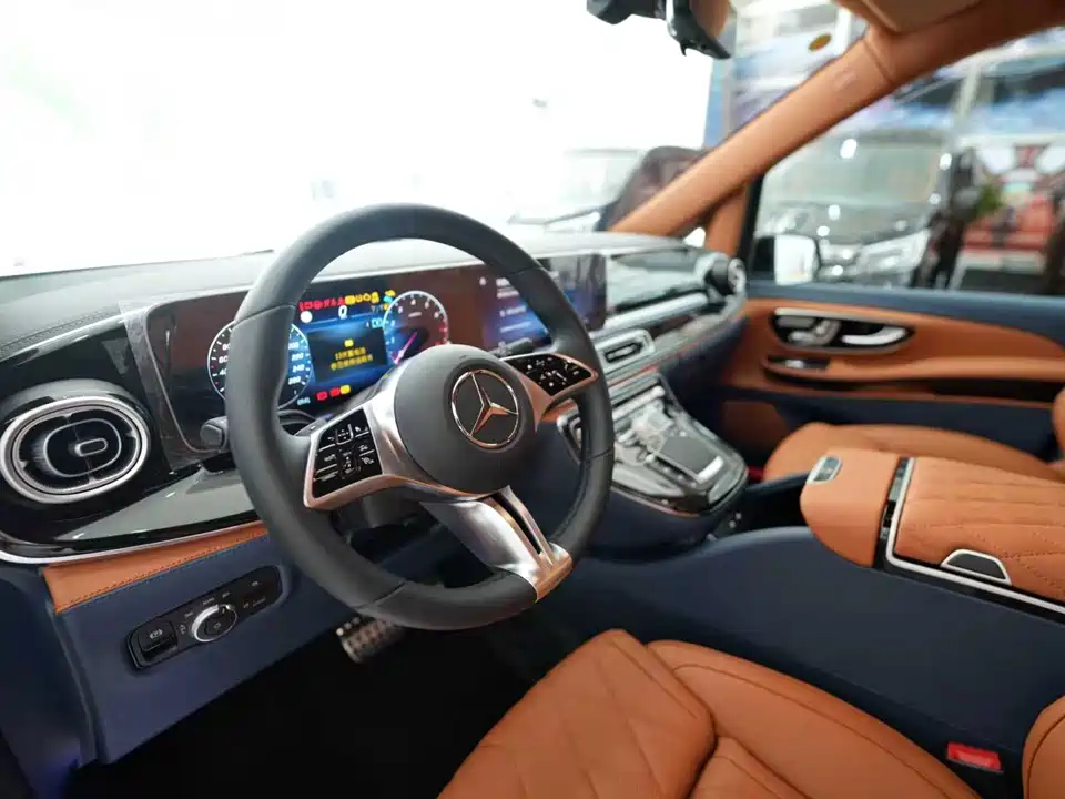 Mercedes-Benz V-class