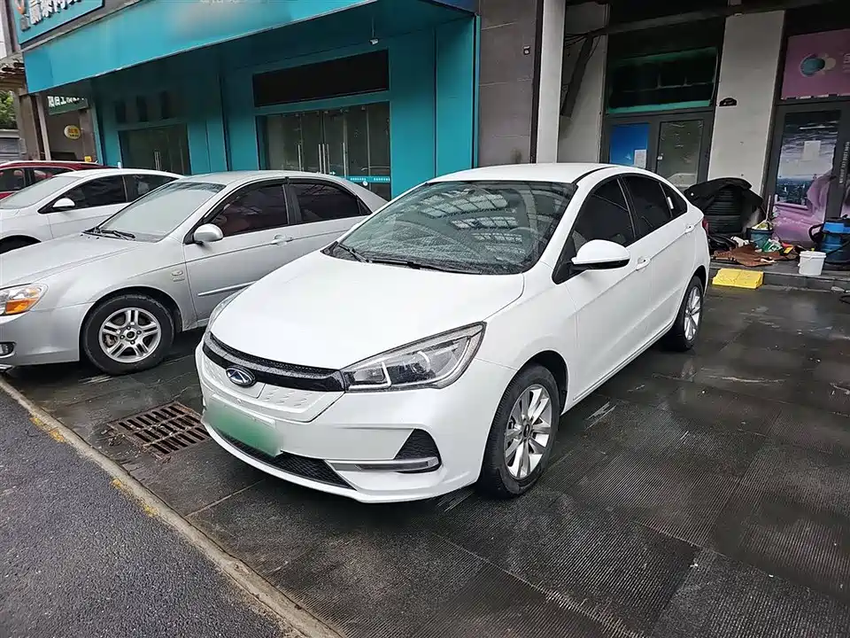 Chery Arrizo e