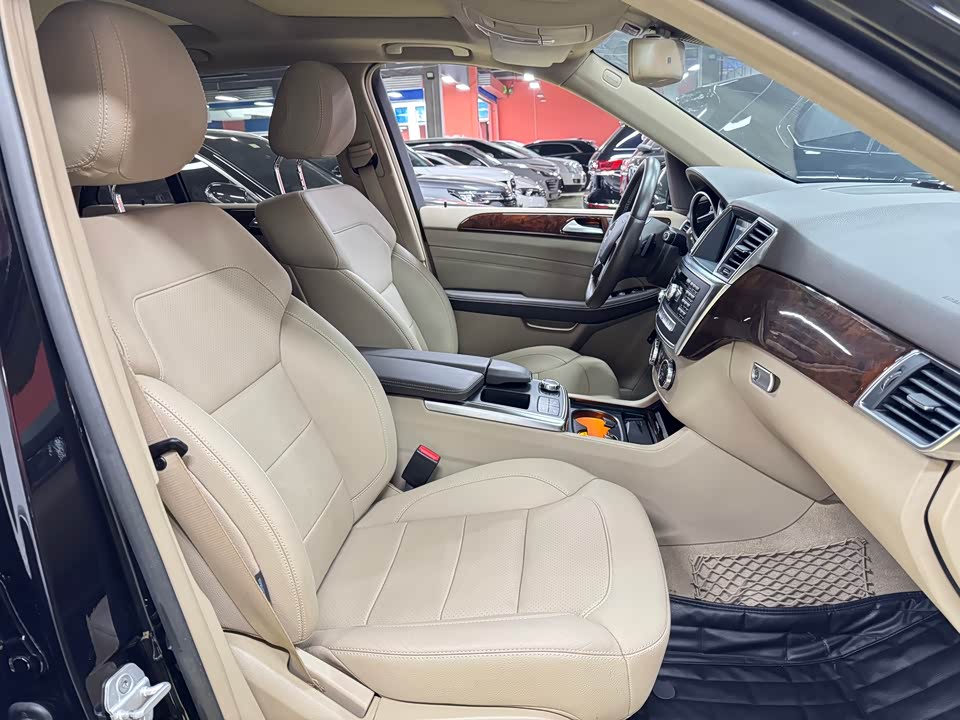 Mercedes-Benz M class