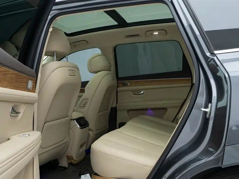 AITO Ask the world M7