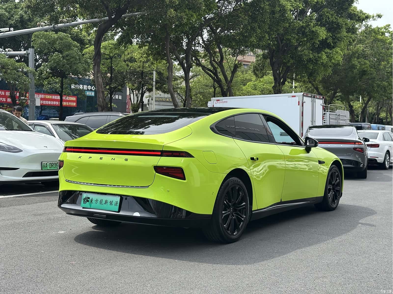 Xpeng P7, 2022 все фото