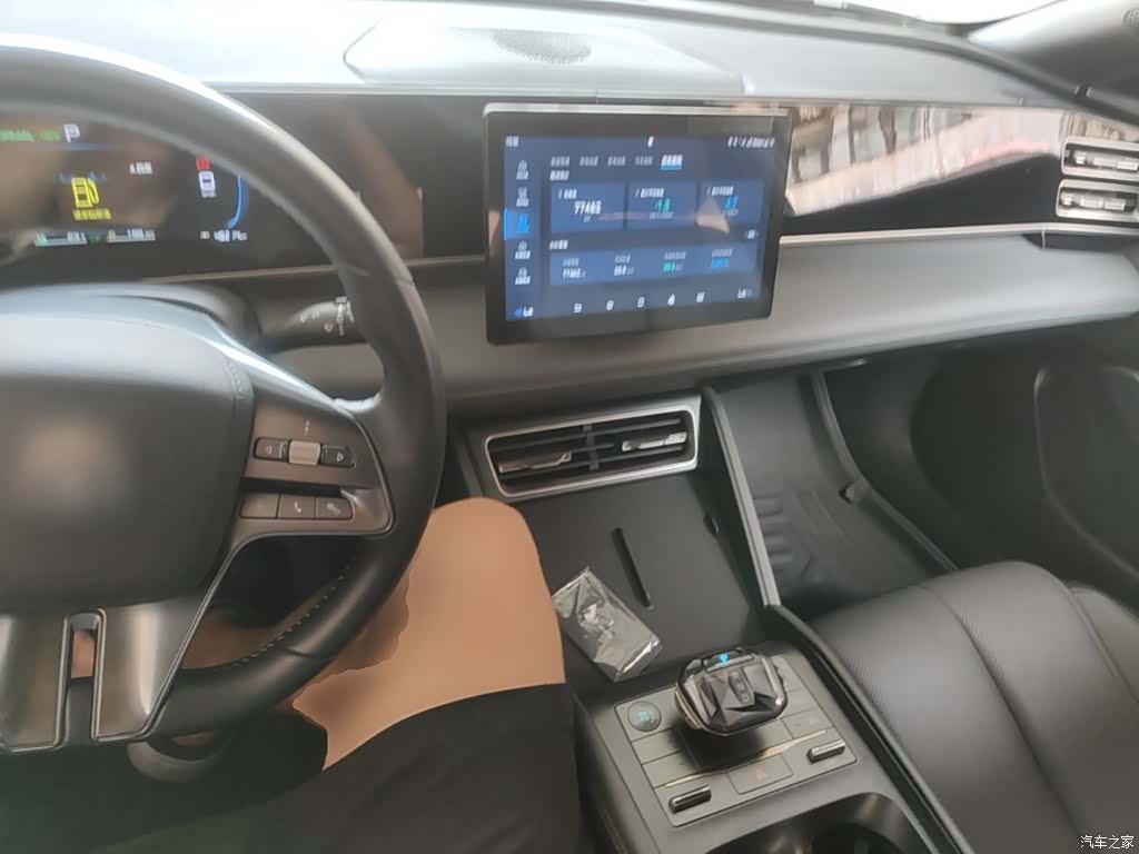 BYD Qin, 2024 10