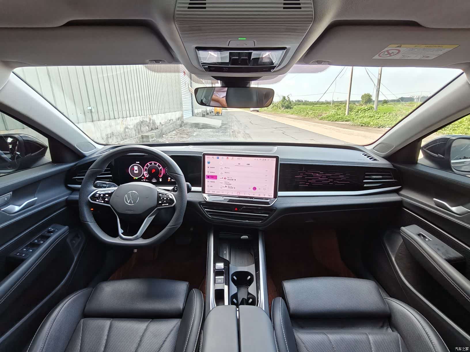 Volkswagen Passat, 2025 7