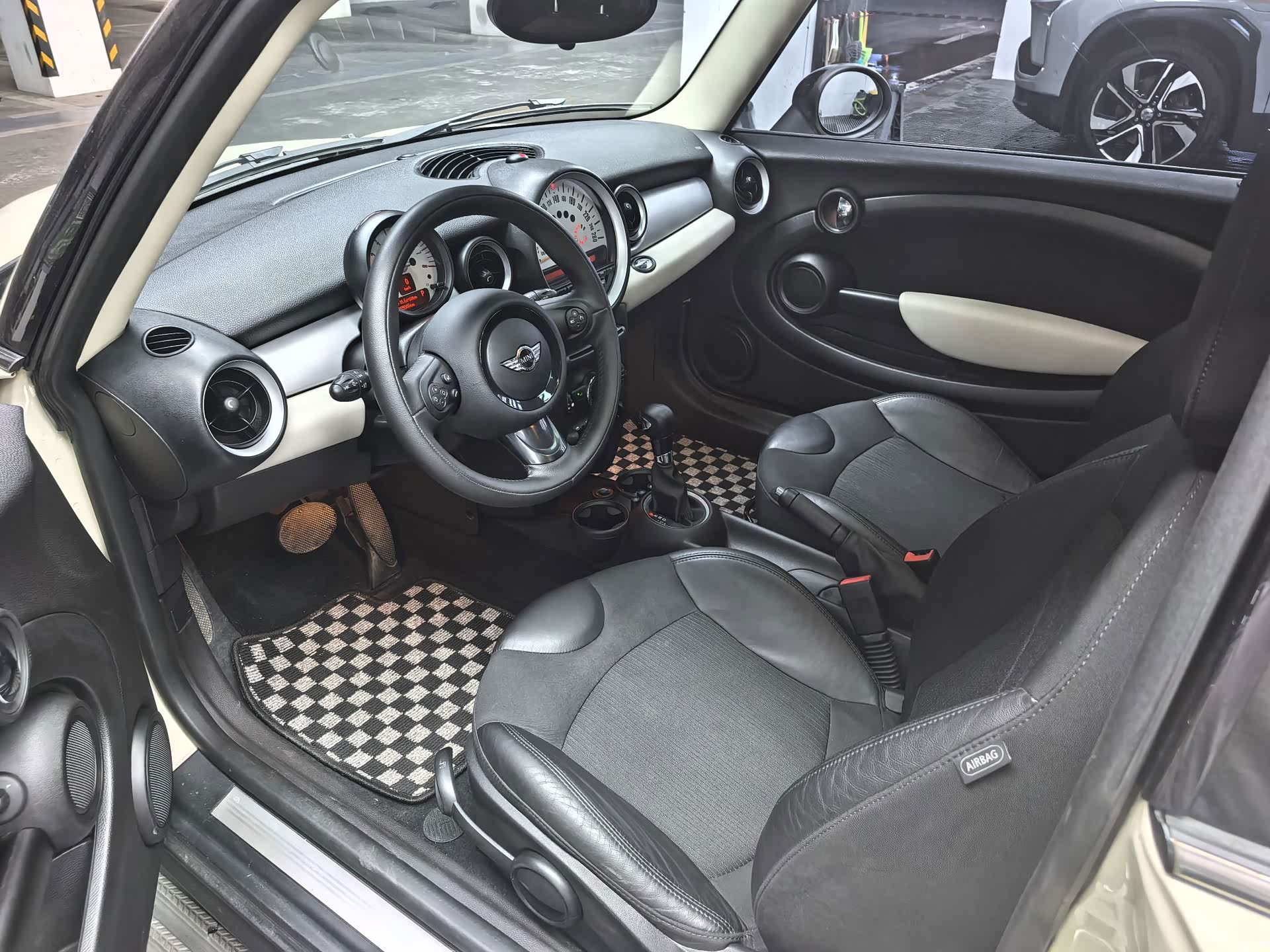 Mini Clubman, 2012 10