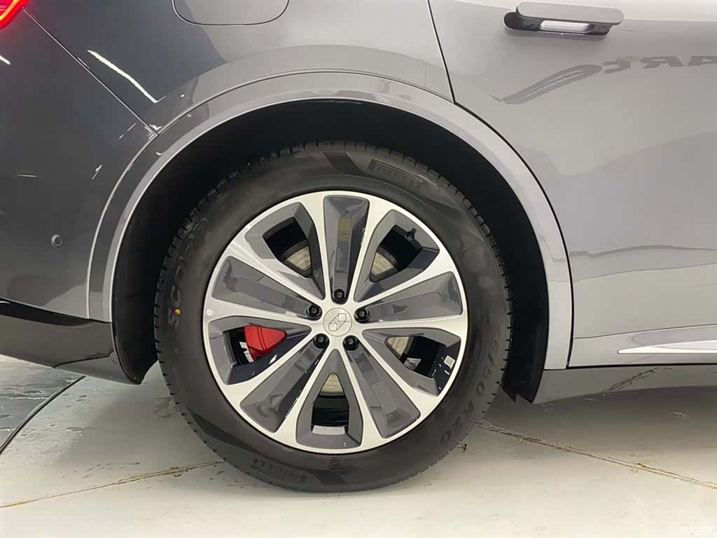 Luxeed R7, 2025 11