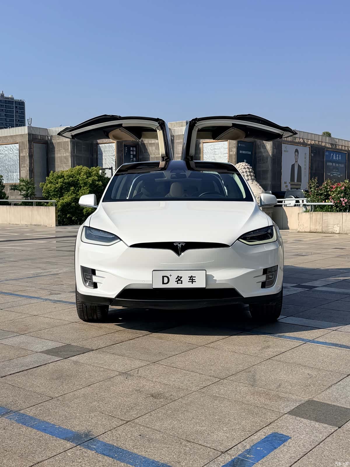 Tesla Model X, 2017 4