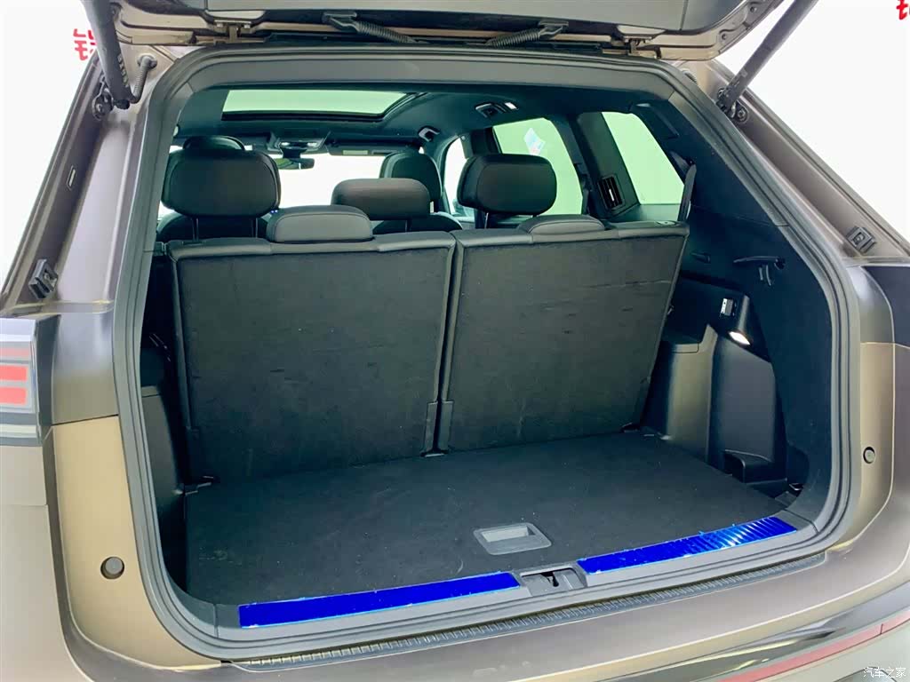 Volkswagen Teramont, 2025 11