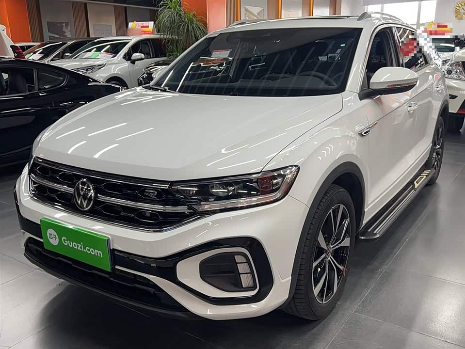 Volkswagen T-ROC exploring Songs