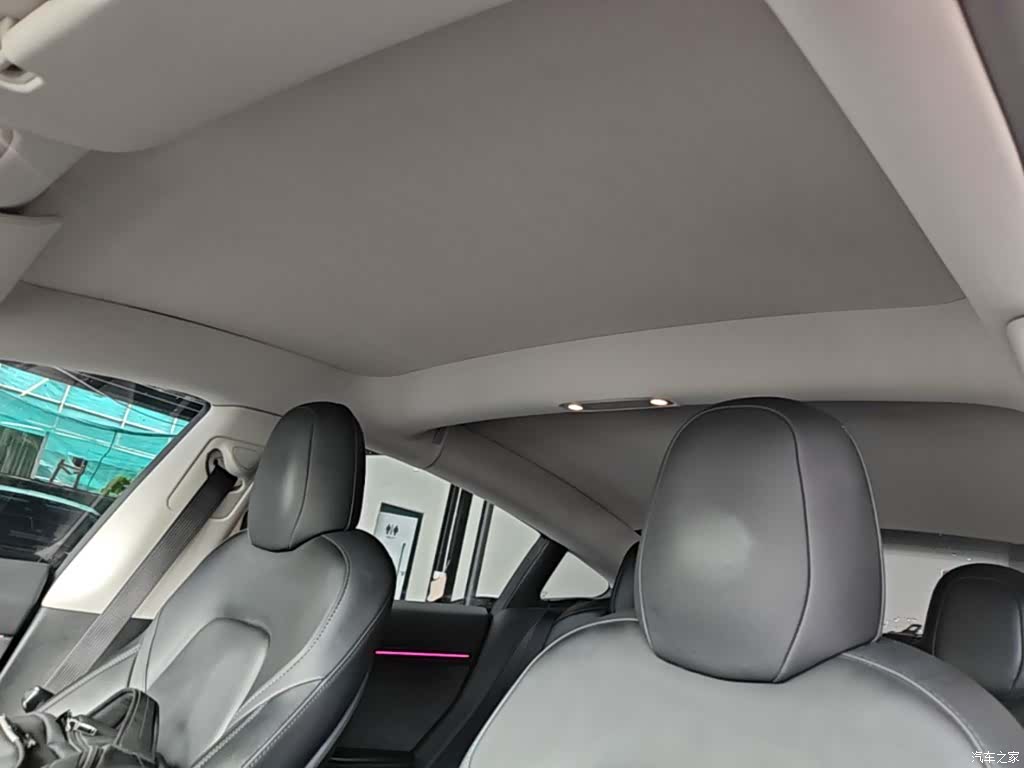 Tesla Model 3, 2022 18