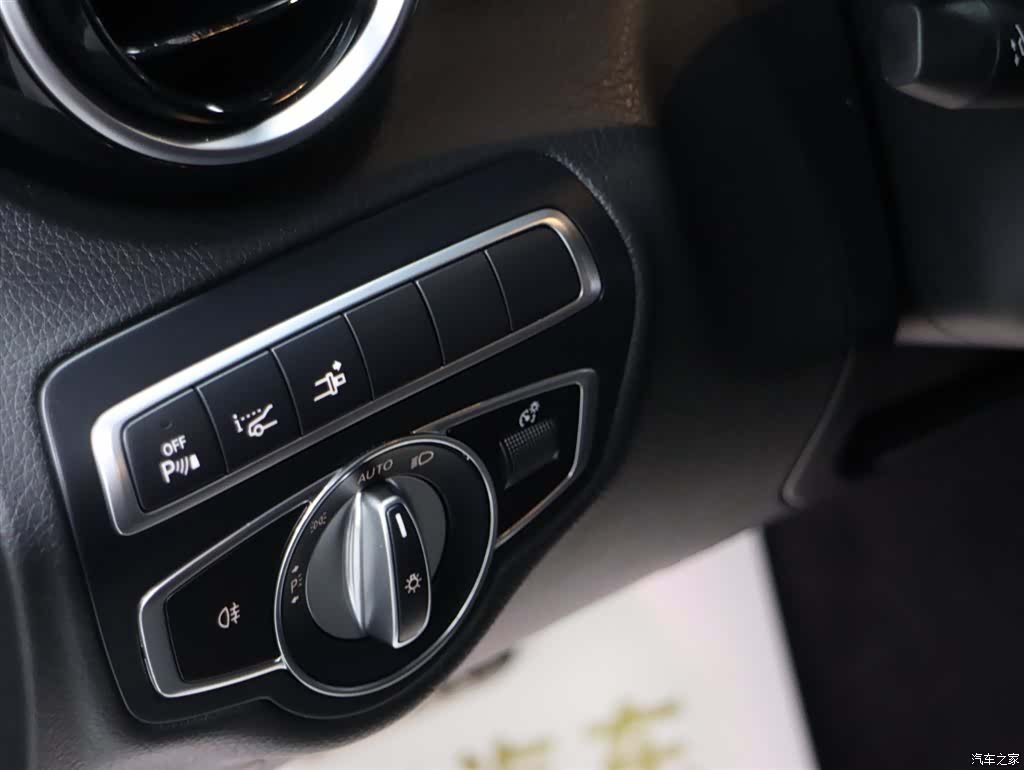 Mercedes-Benz C-Class, 2023 24