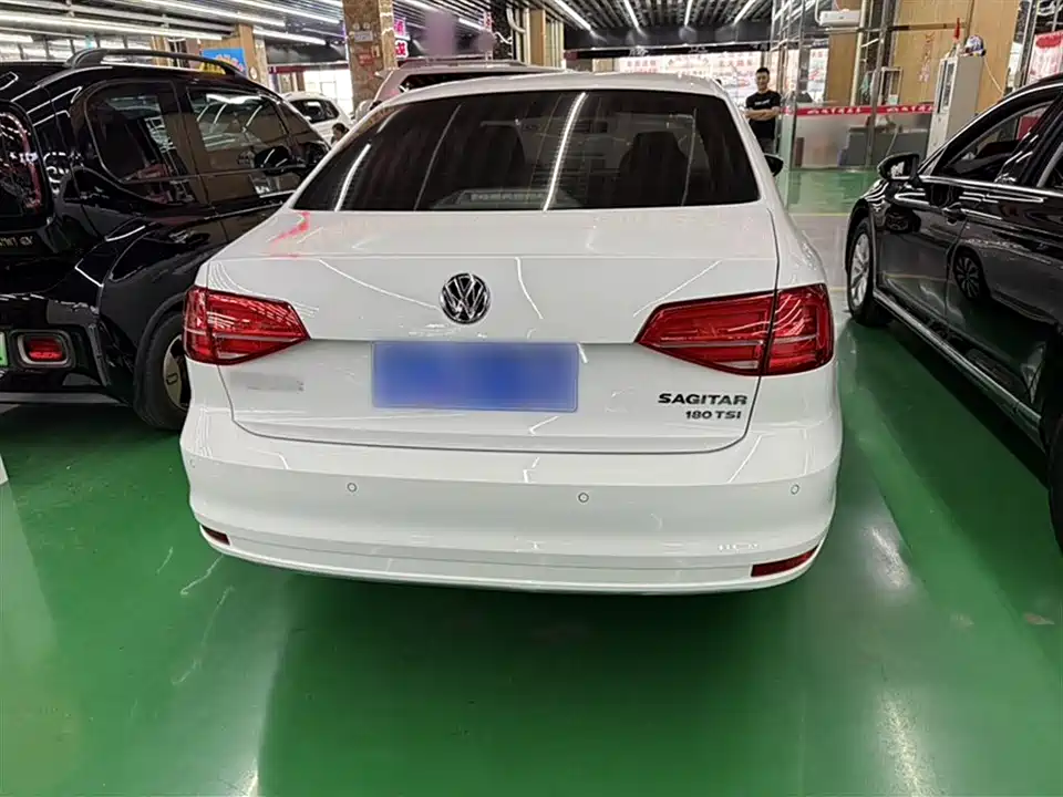 Volkswagen Sagitar