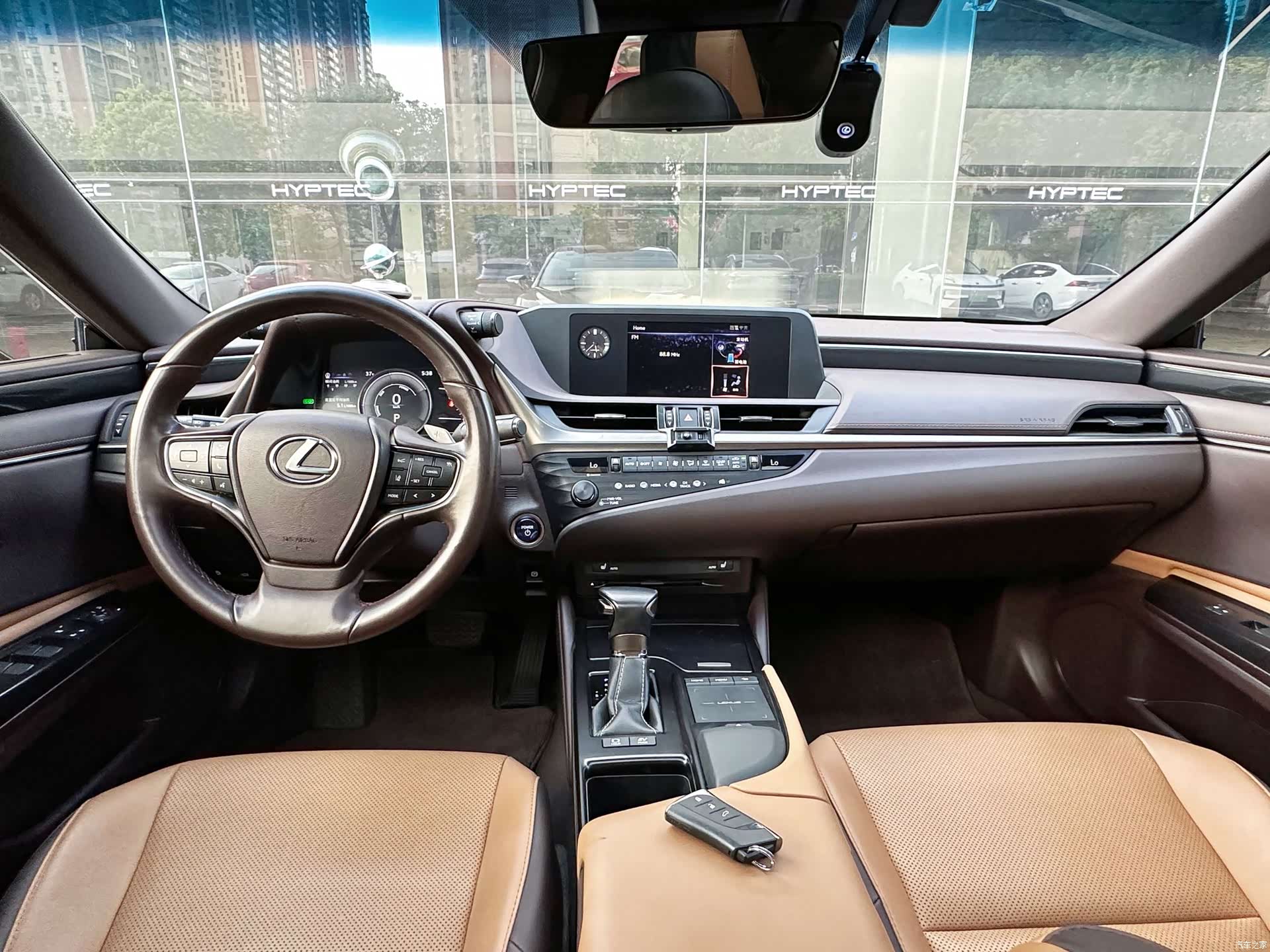 Lexus ES, 2020 9