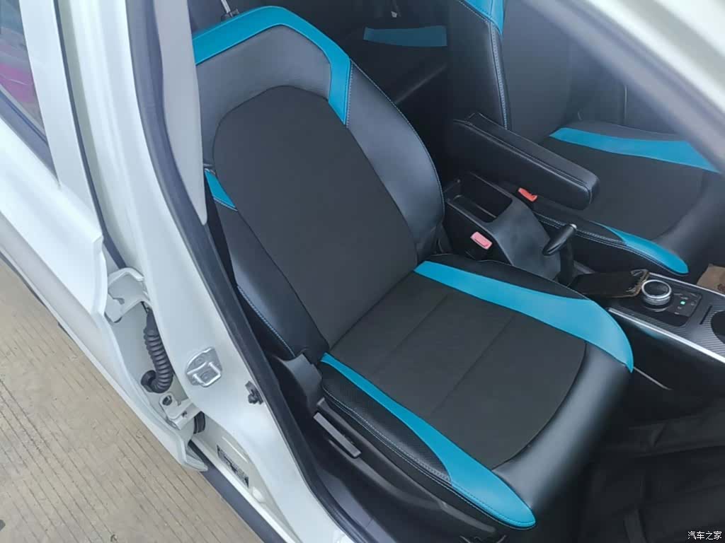 BAIC EC3, 2020 25