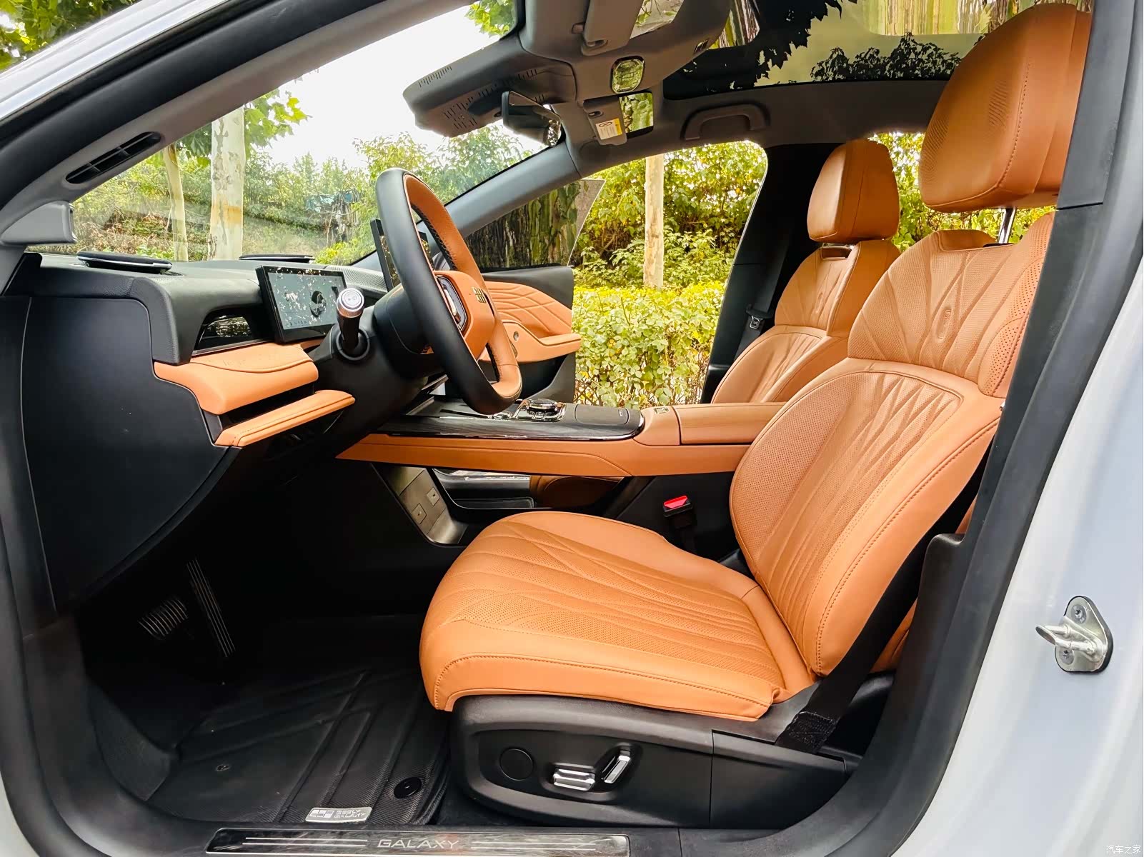 Geely 8, 2025 6
