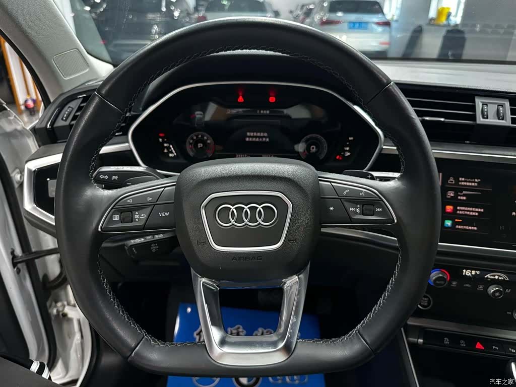 Audi Q3, 2022 13