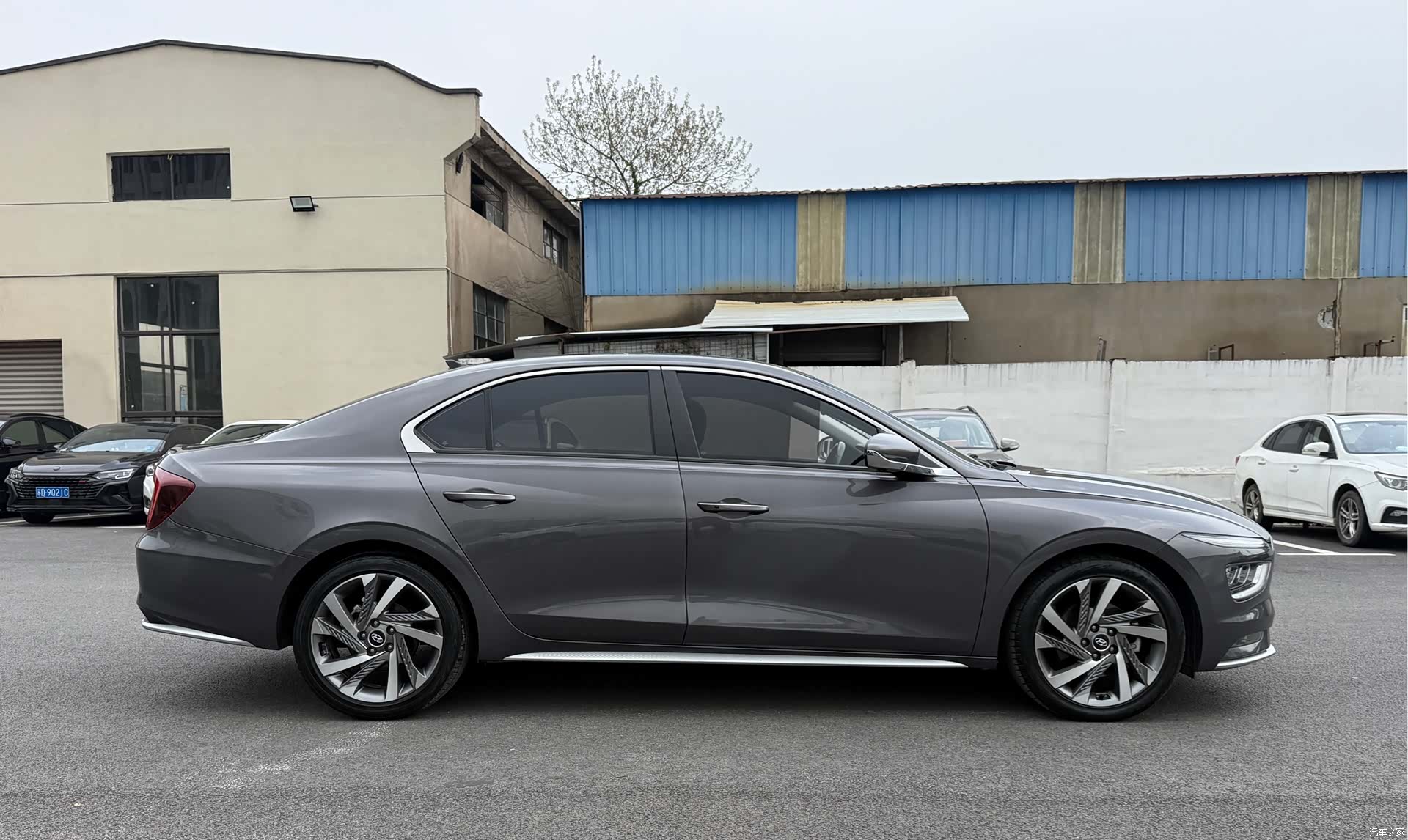 Hyundai 270TGDi, 2022 13