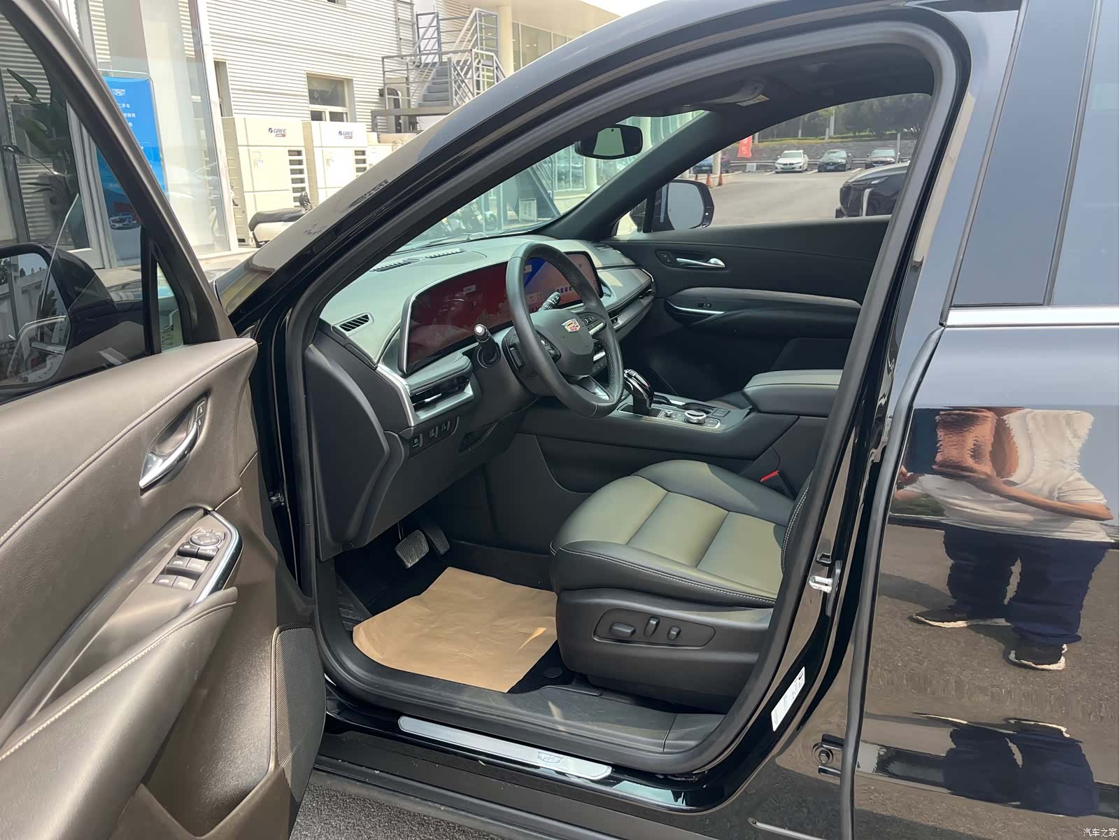 Cadillac XT4, 2023 4