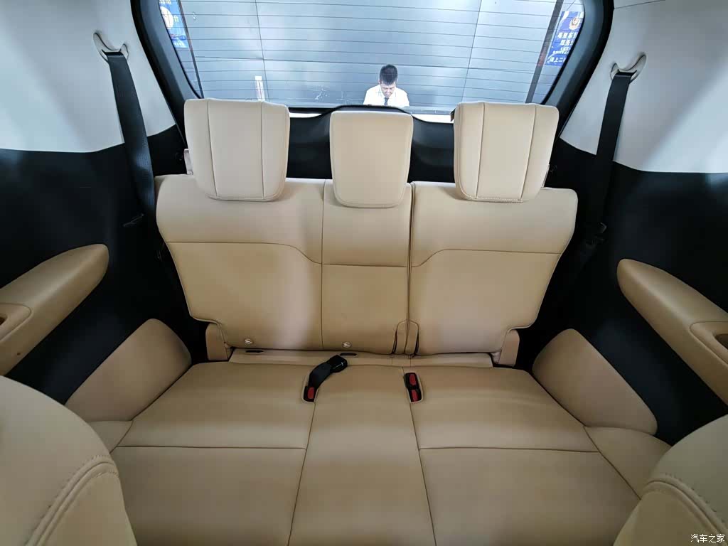 Trumpchi E8, 2024 29