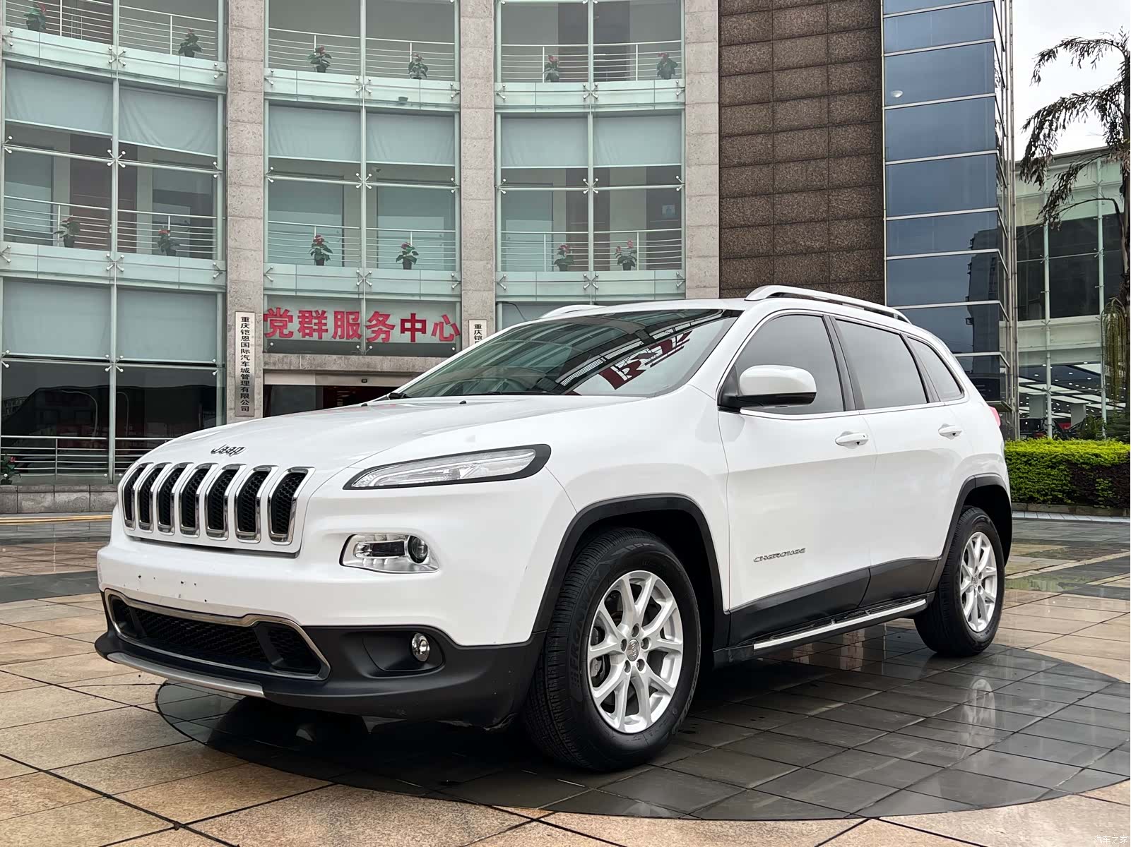 Jeep Cherokee