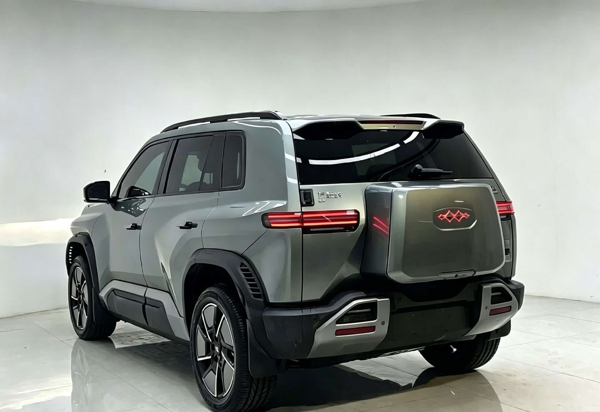 Fang Cheng Bao 3, 2025 4