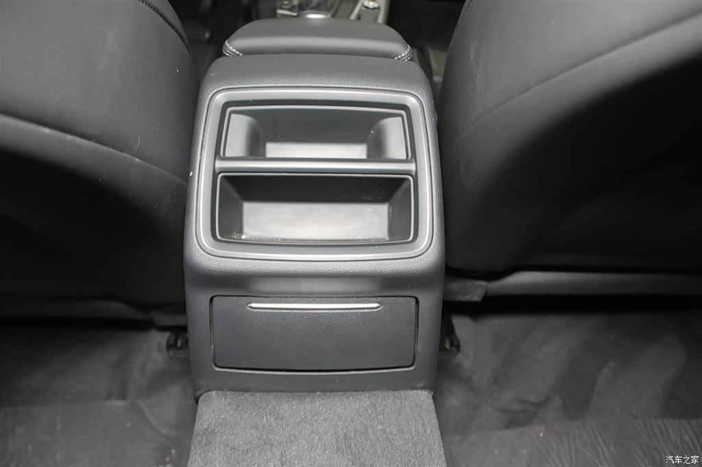 Audi A4L, 2024 10