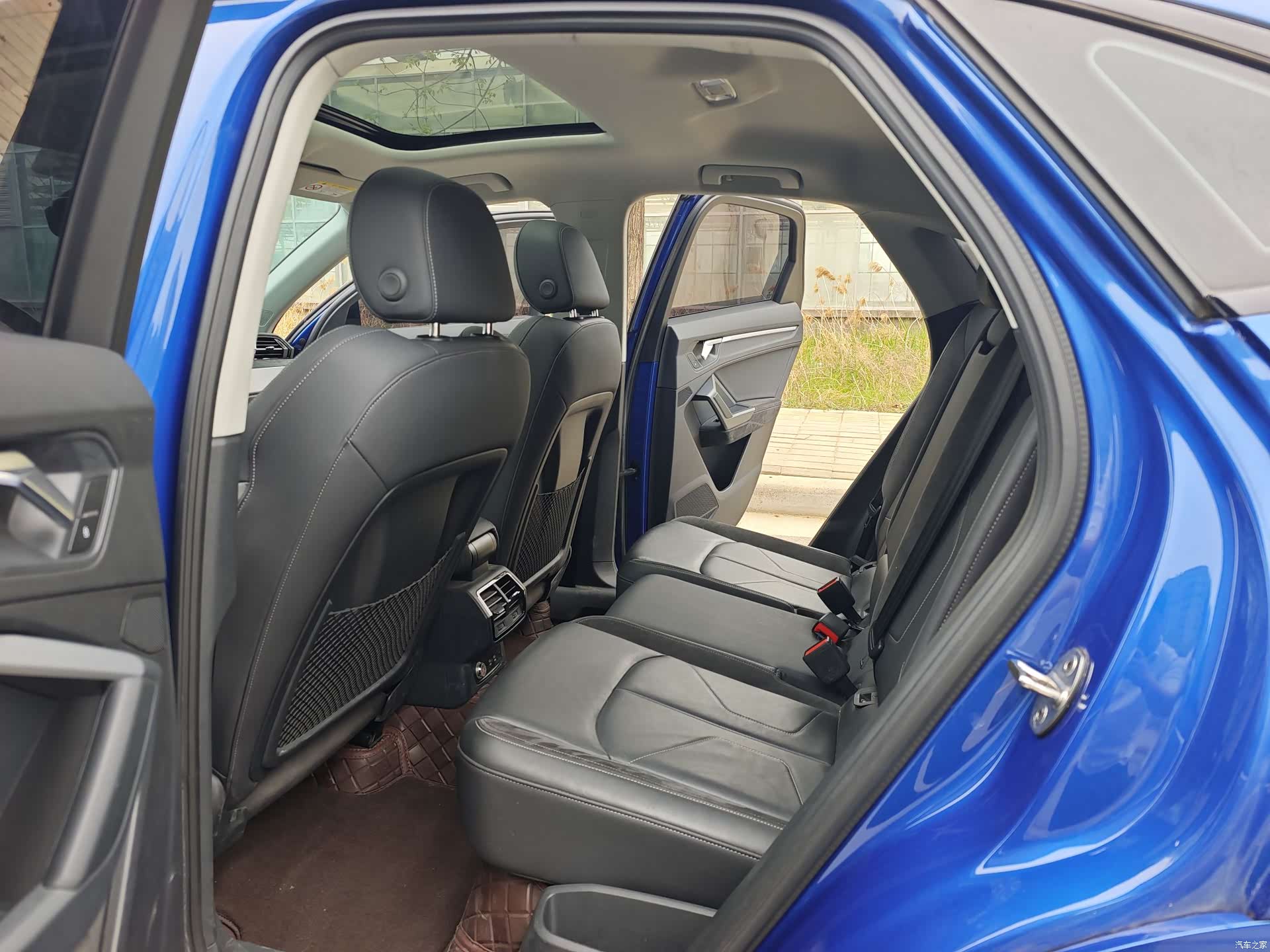 Audi Q3, 2021 9