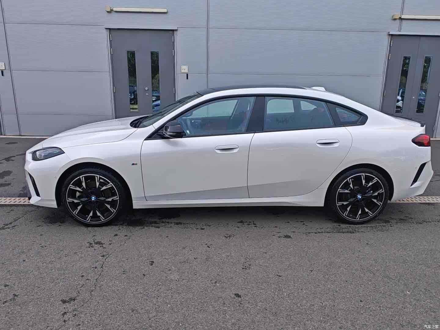 BMW 2 Series, 2025 все фото