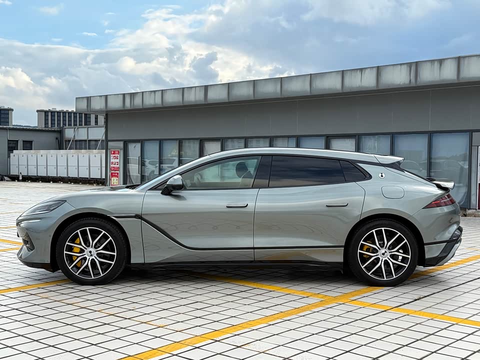 Denza Z9GT Denza Z9GT