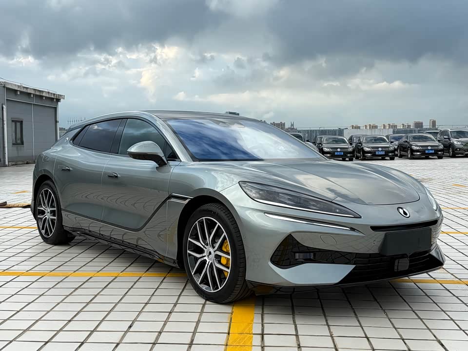 Denza Z9GT Denza Z9GT