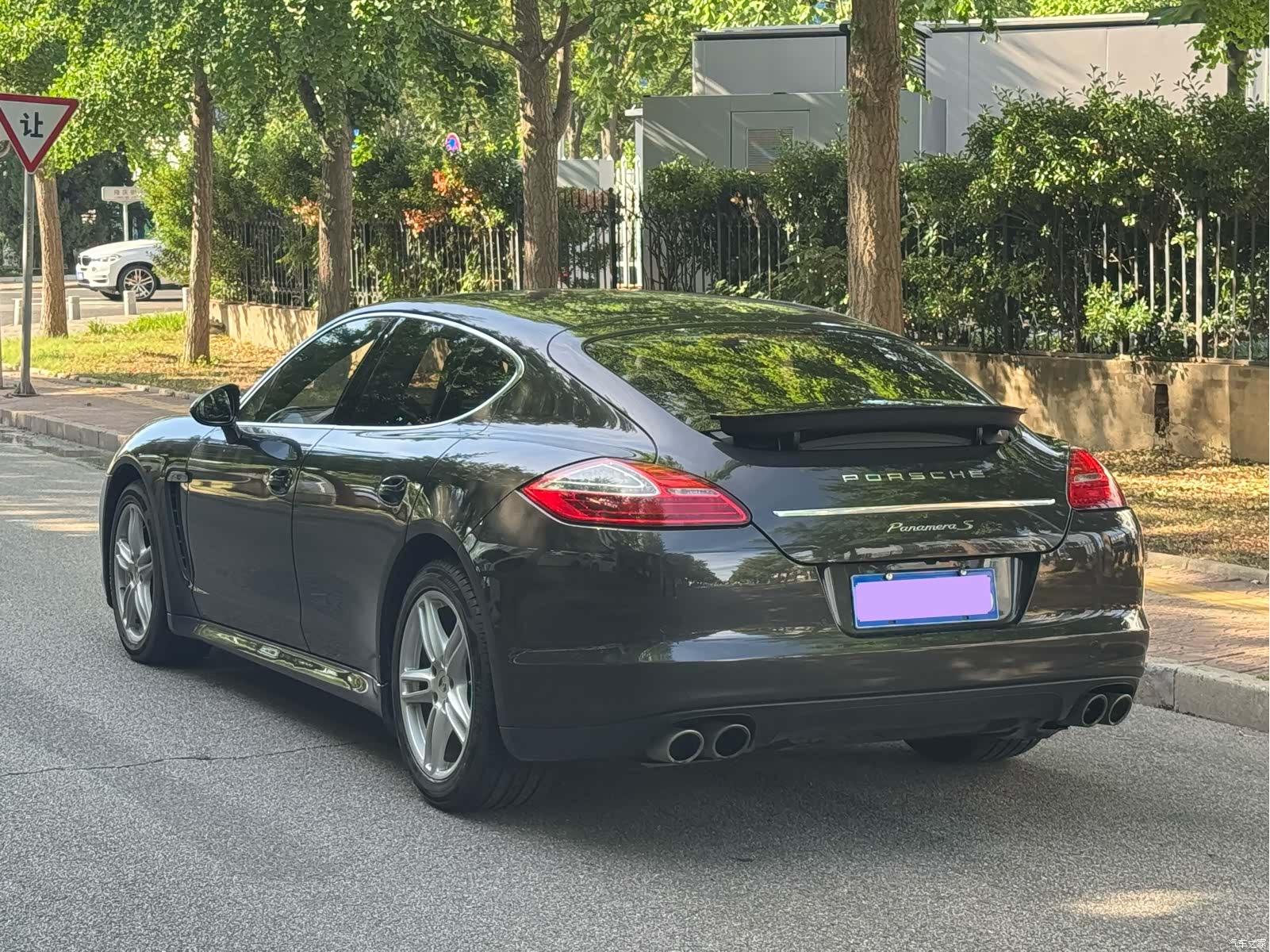 Porsche Panamera, 2011 6