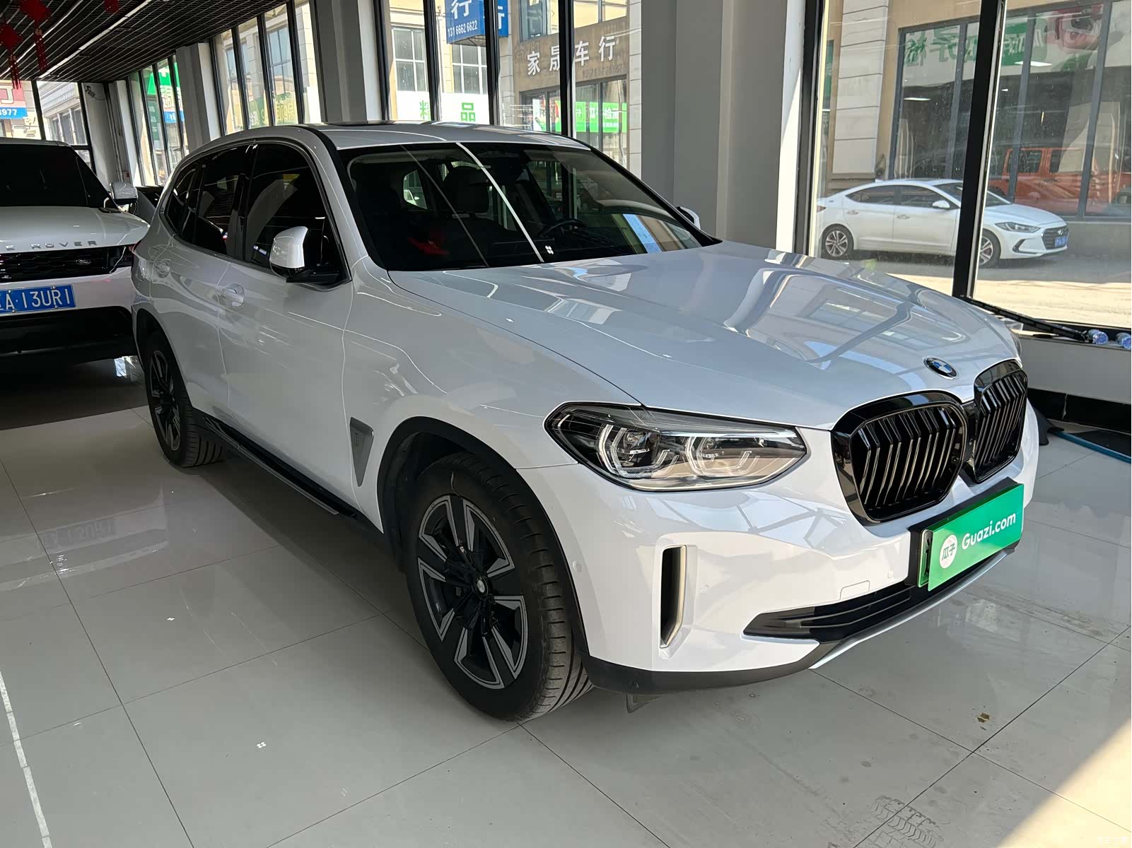 BMW iX3, 2021 3