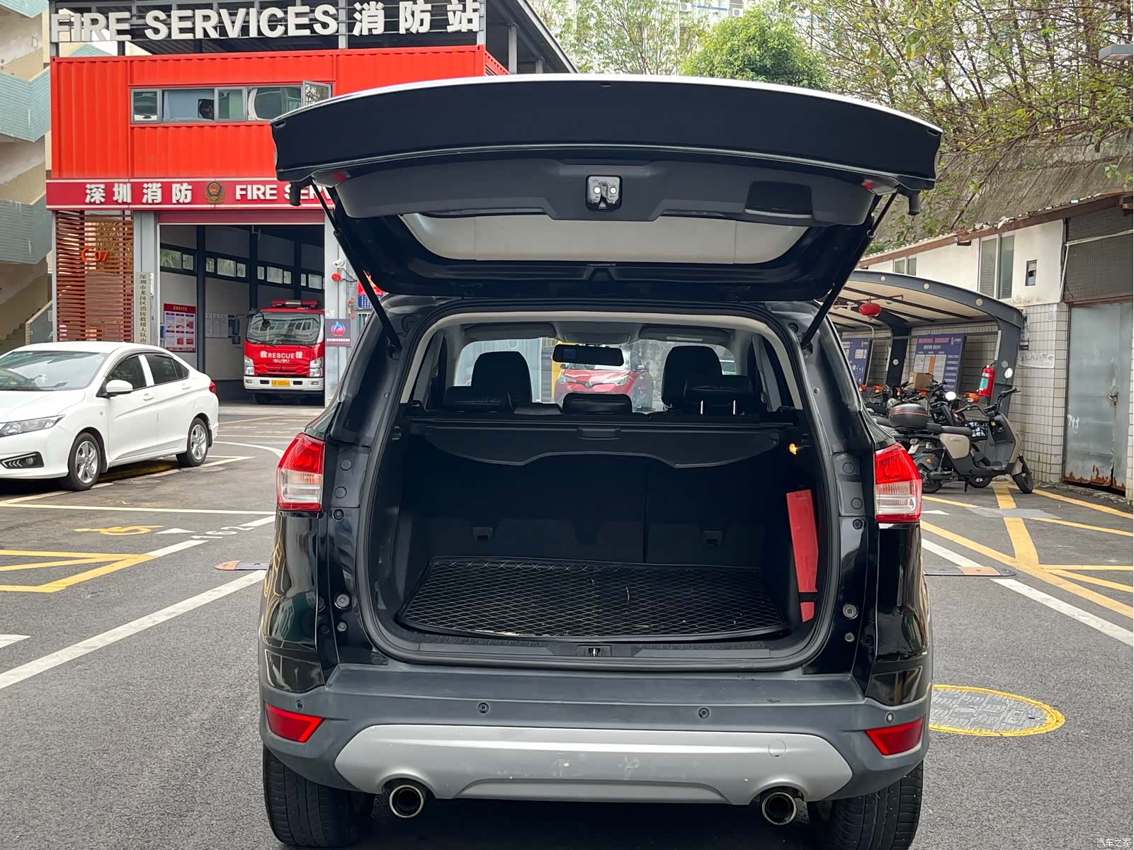 Ford Kuga, 2014 8