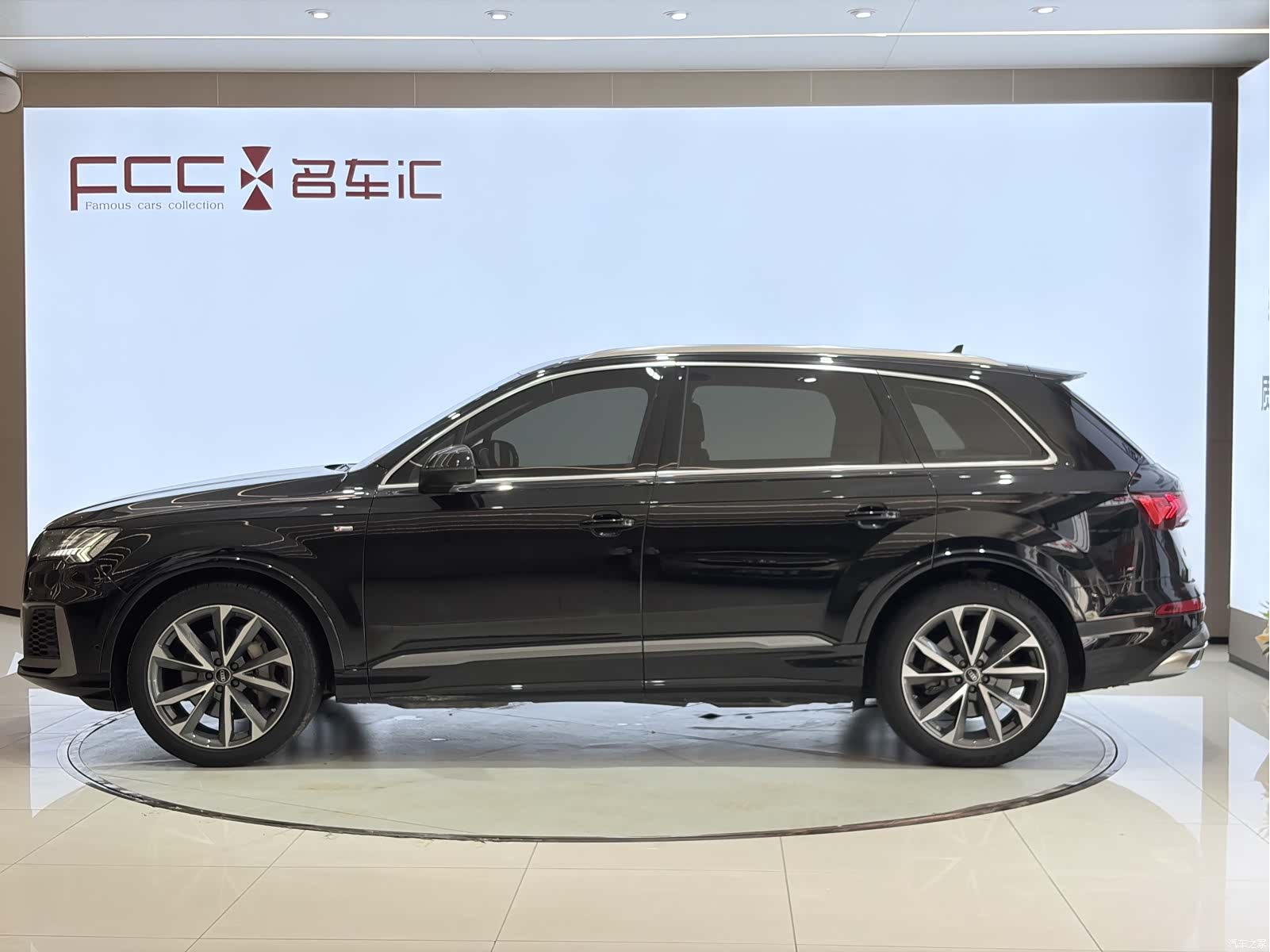 Audi Q7, 2023 3