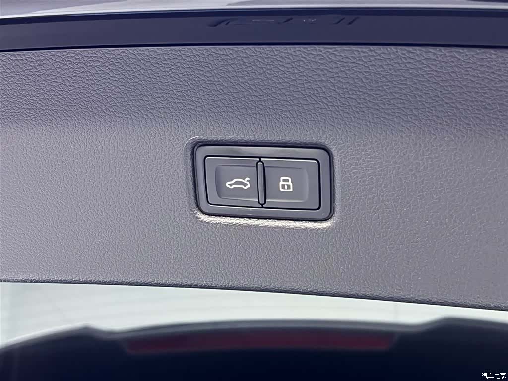 Audi Q5L, 2023 10