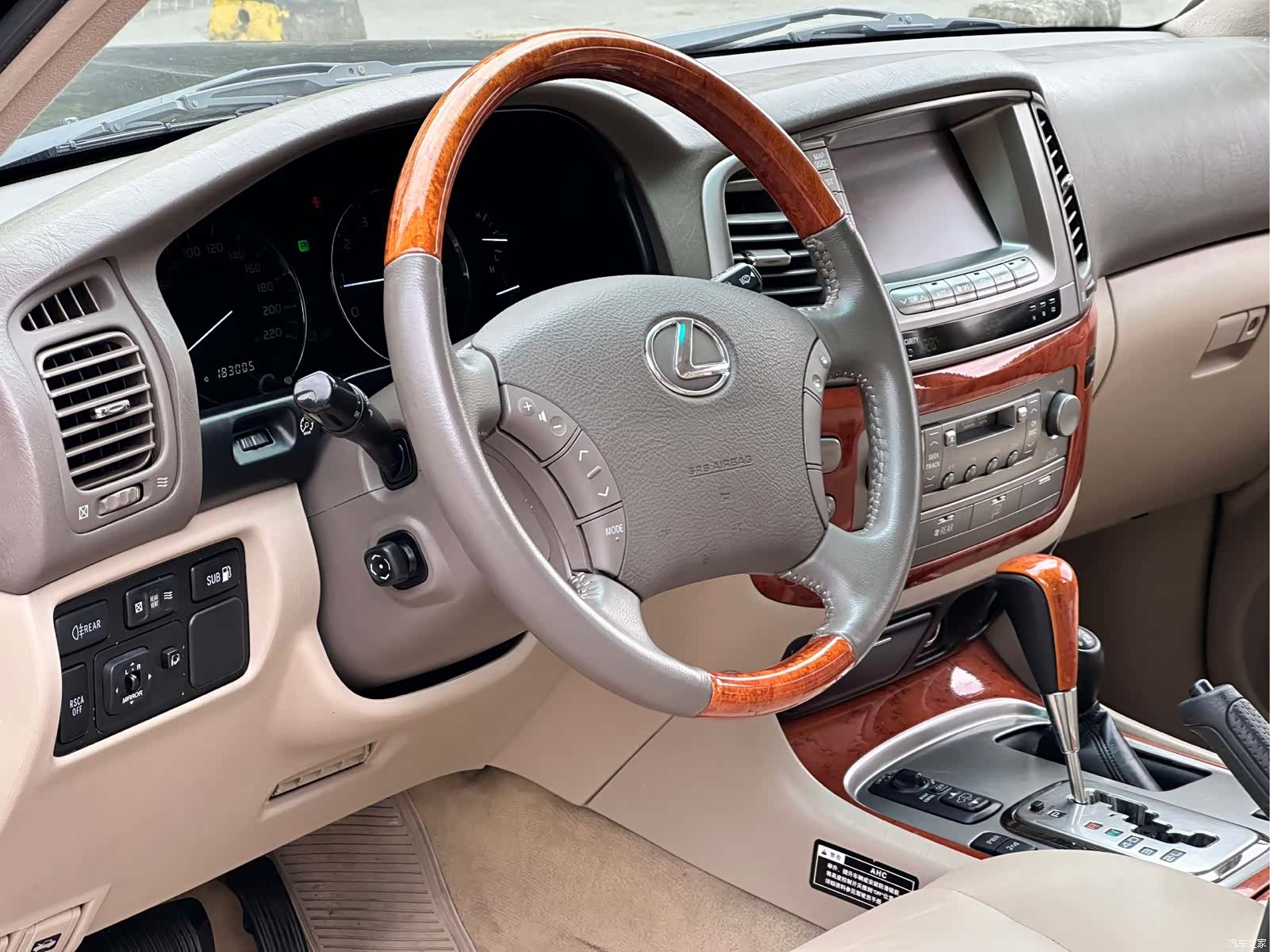 Lexus LX, 2007 9