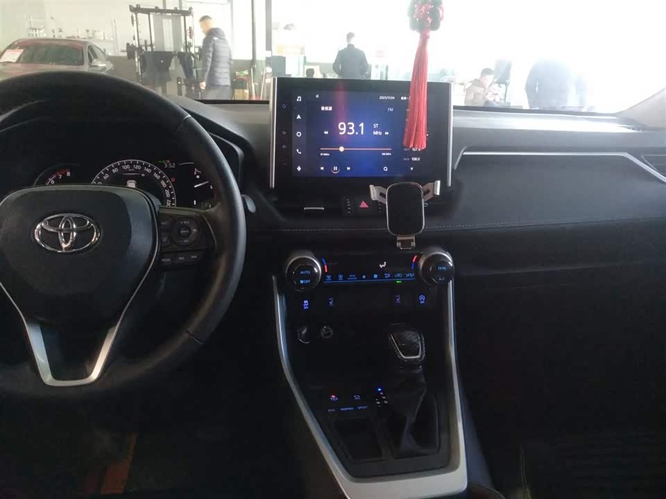 Toyota RAV4 Rongfang