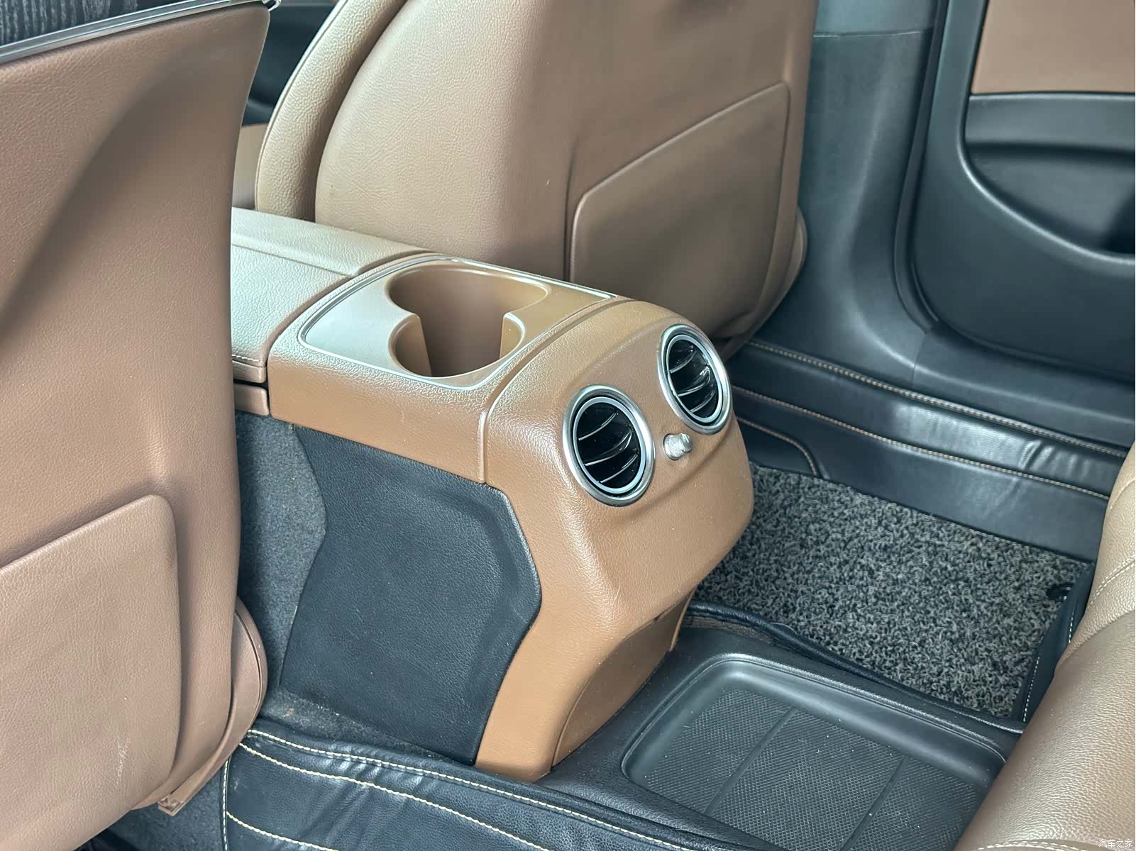 Mercedes-Benz E-Class, 2017 10