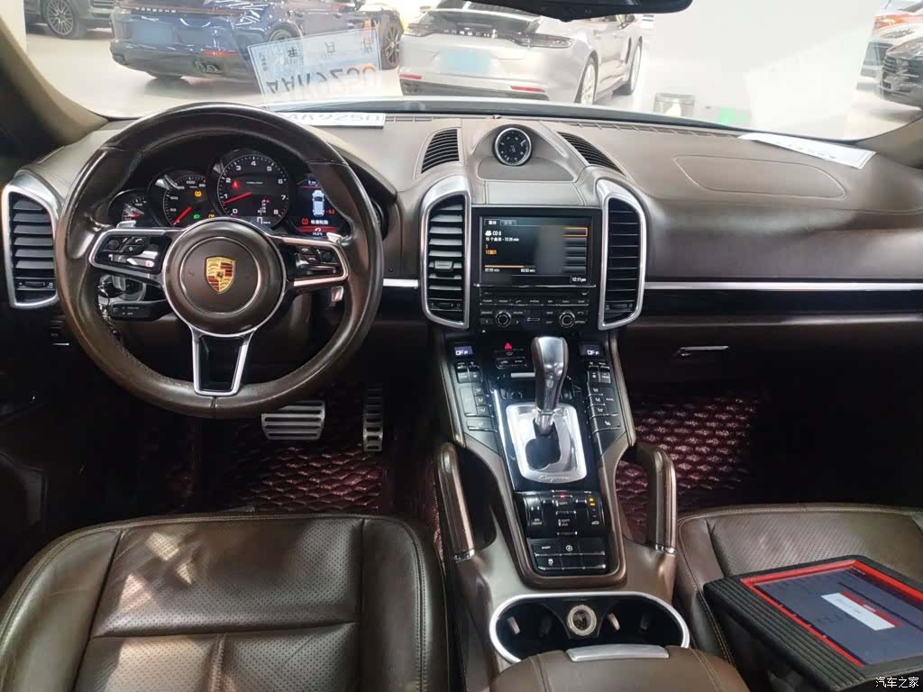 Porsche Cayenne, 2015 7